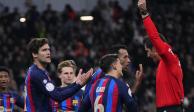 Futbolistas del Barcelona reclaman una decisión arbitral en la ida de semifinales de Copa del Rey contra el Real Madrid, el pasado 2 de marzo.