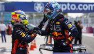"Checo" Pérez y Max Verstappen celebran tras el Gran Premio de Miami de F1