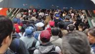 Metro CDMX inició la jornada el martes con aglomeraciones en la Línea 8, en foto.
