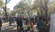 Paseo de la Reforma continúa parcialmente cerrada por manifestación de electricistas.