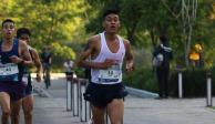 Jesús Nava, ganador de la rama varonil del Medio Maratón CDMX 2023