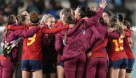 Jugadoras de la selección de España festejan su victoria sobre Suecia en las semifinales del Mundial Femenil 2023.