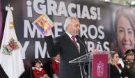 El gobernador de Michoacán reconoce el contenido de los nuevos libros de texto gratuitos.