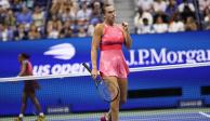 Aryna Sabalenka reacciona a un punto ante Coco Gauff en la final del US Open 2023