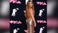 Shakira arriba a los Video Music Awards.