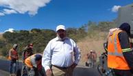 Jorge Nuño Lara, secretario de Infraestructura, Comunicaciones y Transportes, supervisa avance de obras en autopista Barranca Larga-Ventanilla, en Oaxaca