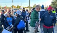 Sindicalizados del sector automotriz de EU en una manifestación, ayer.