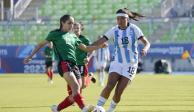 Una acción del partido entre México Femenil y Argentina Femenil en los Juegos Panamericanos 2023