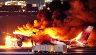 Incendio de avión en aeropuerto de Tokio.