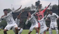 Futbolistas de la Sub 18 de Pumas festejaron a lo Cuauhtémoc Blanco su gol contra el América.