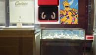 Cartier cumple y celebran que joven sí tendrá sus aretes de 200 mil en solo 200 pesos