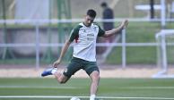 César Montes en un entrenamiento de la Selección Mexicana