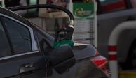 AMLO reitera que en México no incrementarán precios de combustibles