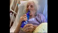 Jennie Stejna de 103 años celebra que venció al COVID-19
