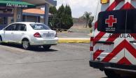 Autoridades resguardan la zona en la que fue baleado el mando policial.