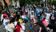 Personal médico del Hospital Obregón, en la colonia Roma, evacuaron a los pacientes dentro del nosocomio debido al sismo que sacudió la capital.