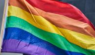 Bandera que representa a la comunidad LGBT+