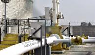 Vinculan a proceso a tres extrabajadores de la refinería de Pemex en Tula, Hidalgo, acusados de huachicoleo, informó la FGR.
