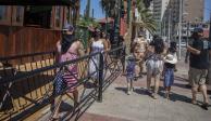 Turistas estadounidenses en Rosarito, BC.