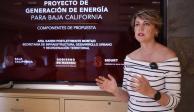 Karen Postlethwaite explica el proyecto para que el estado cuente con un parque fotovoltaico.
