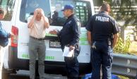 Hombre lamenta el asesinato de un pasajero de una combi en Ecatepec