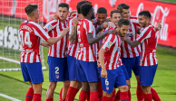 Jugadores del Atlético de Madrid festejan un tanto de esta temporada en LaLiga de España.
