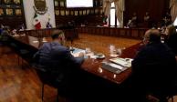 El gobernador Francisco Domínguez analiza junto a integrantes del Comité Técnico de Salud la reapertura económica en la entidad.