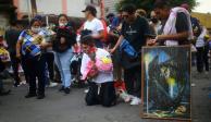 Adoradores de la Santa Muerte usan cubrebocas en Tepito