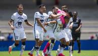 Jugadores de Pumas celebran un gol contra Xolos en la Fecha 7 de la Liga MX.