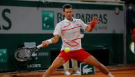Novak Djokovic inició con el pie derecho su camino en Roland Garros.
