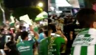 En días pasados se registraron aglomeraciones afuera del Estadio de León, pese a la pandemia.