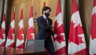 El primer ministro canadiense Justin Trudeau al terminar una conferencia de prensa en Ottawa, Canadá, el 7 de diciembre de 2020.