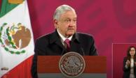 El presidente AMLO ofrece la mañanera desde Palacio Nacional.