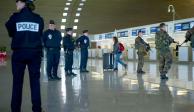 Fuerzas de seguridad en EU en resguardo de instalaciones básicas.