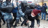 Más de dos mil 500 personas fueron detenidas en protestas de 49 ciudades de Rusia contra la invasión de Ucrania