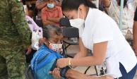 "Ayer se vacunaron 467 mil 642 adultos mayores de 60 años, en todo el país, ¡Cifra récord para un solo día!", destacó AMLO.