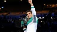 Novak Djokovic celebra la consecución del Abierto de Australia