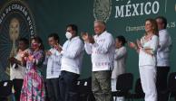 El mandatario con el presidente de Bolivia, Luis Arce (izq.), ayer.