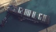 Diferentes países buscan ayudar al&nbsp;gigantesco buque portacontenedores que quedó varado en Canal de Suez.