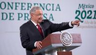 AMLO encabeza la "mañanera", en Palacio Nacional, este lunes 12 de abril.