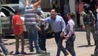 El gobernador de Michoacán, Silvano Aureoles Conejo, empujó a un ciudadano que se estaba manifestando pacíficamente en el municipio de Aguililla