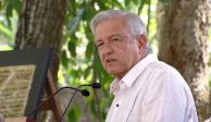 El Presidente Andrés Manuel López Obrador dando un mensaje al pueblo Maya