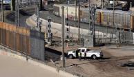 Esta foto del martes 22 de enero del 2019 muestra la construcción de una nueva barrera en la frontera de Texas con México cerca del centro de El Paso.