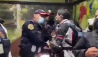 Separan del cargo a policías que agredieron a reporteros en Metro Viveros