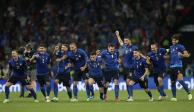 Jugadores de Italia celebran en la tanda de penaltis de la Eurocopa 2021