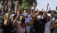 Manifestantes antigubernamentales marchan en La Habana, Cuba, el 11 de julio de 2021; enfrentan la peor crisis económica del país en décadas.