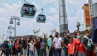 Ciudadanos hacen fila para estrenar la nueva línea del Cablebús