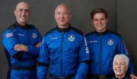 Jeff Bezos viajará al espacio junto con su hermano Mark Bezos, la piloto&nbsp;Wally Funk de 82 años y el estudiante neerlandés&nbsp;Oliver Daemen de 18 años.&nbsp;