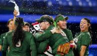 Jugadoras de México celebran la victoria ante Italia en Juegos Olímpicos