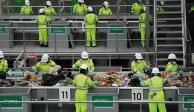 Un grupo de trabajadores labora en la nueva Estación de Transferencia y Planta de Selección de Vallejo, Azcapotzalco.